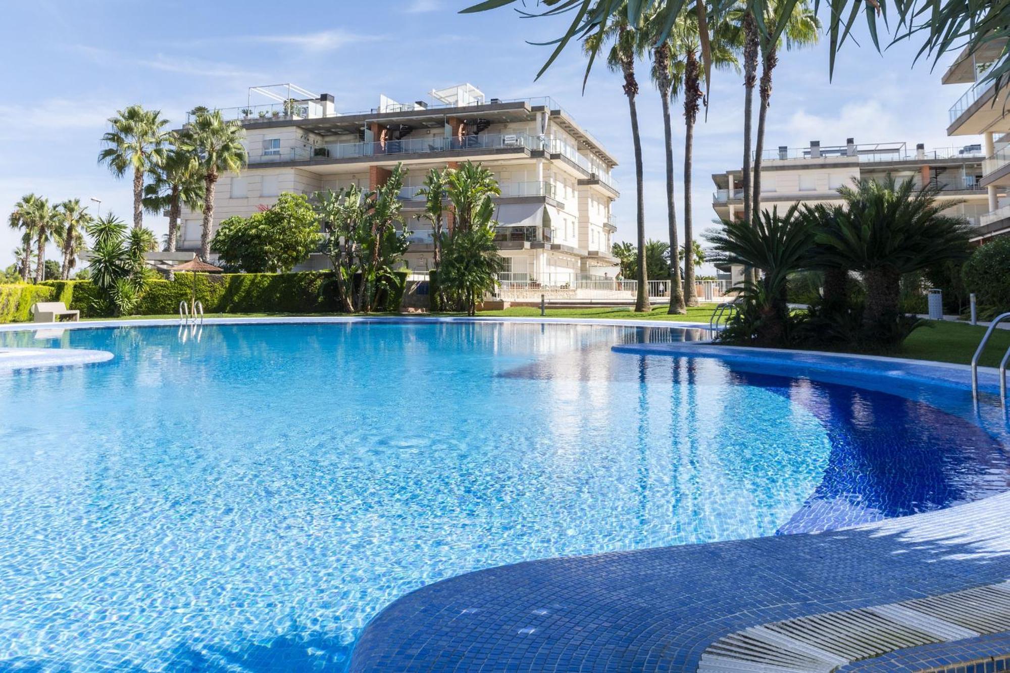 Esplendor Apartment Les Deveses Bagian luar foto