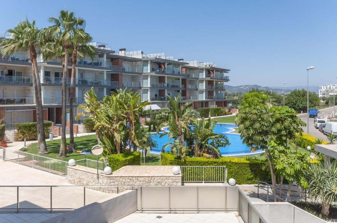 Esplendor Apartment Les Deveses Bagian luar foto